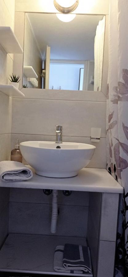 Apartament Sunrise Flora Agia Marina  Zewnętrze zdjęcie